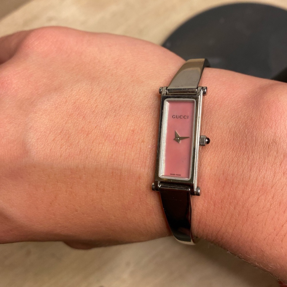 Authentic Gucci pink pearly silver watch